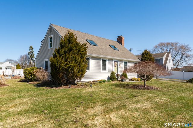 22 Indian Drive, Clinton, CT 06413