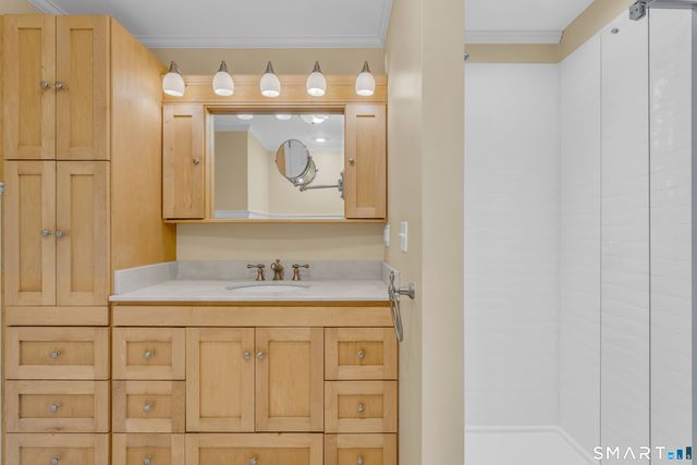 22 Indian Drive, Clinton, CT 06413