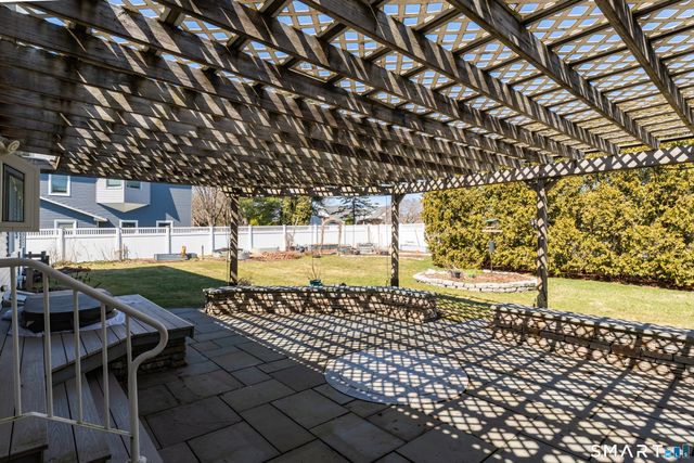 22 Indian Drive, Clinton, CT 06413