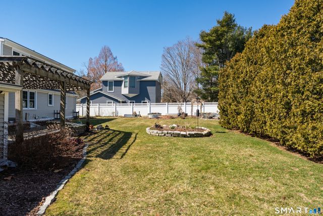 22 Indian Drive, Clinton, CT 06413