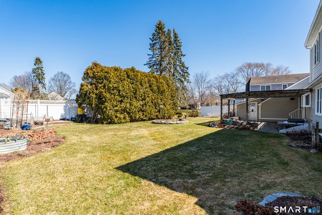 22 Indian Drive, Clinton, CT 06413