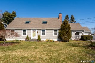 22 Indian Drive, Clinton, CT 06413