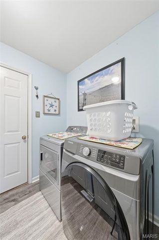 2245 Meadow Forest Drive, Pacific, MO 63069