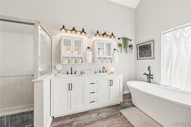 2245 Meadow Forest Drive, Pacific, MO 63069