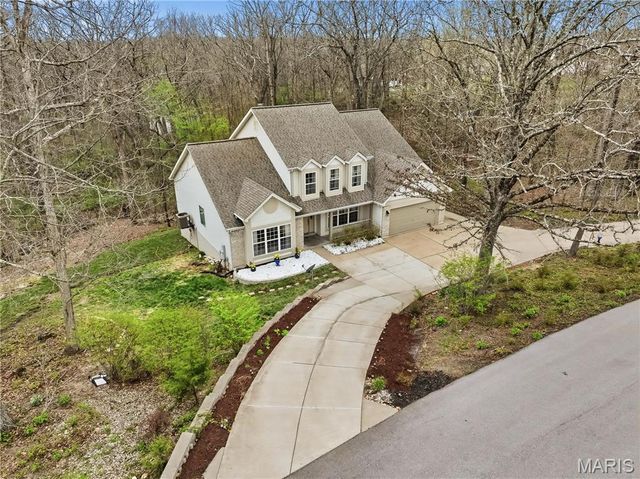 2245 Meadow Forest Drive, Pacific, MO 63069