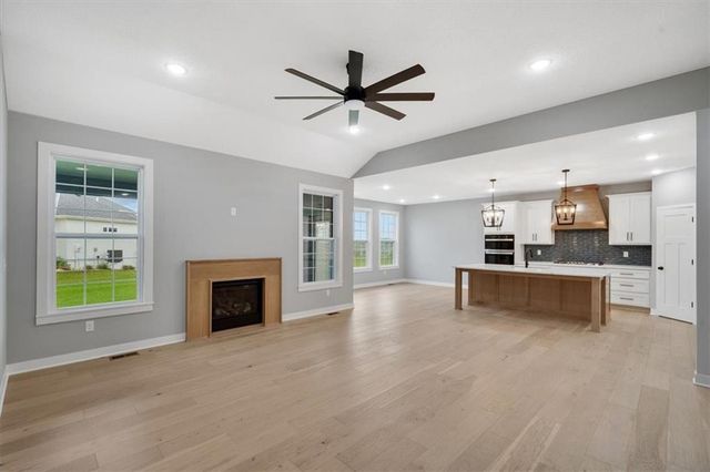 4539 145th Terrace, Basehor, KS 66007