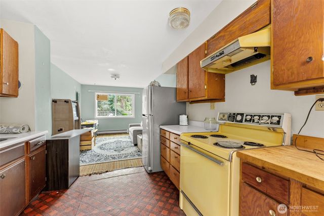 16 Harrison Street, South Bend, WA 98586