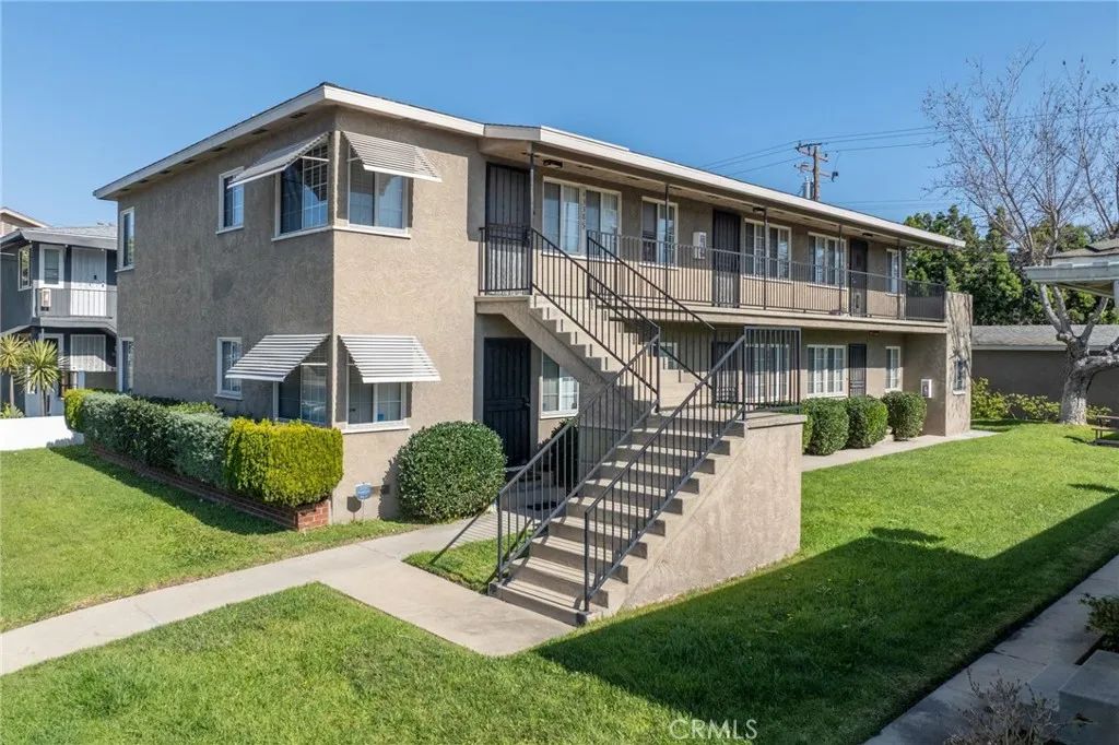 4336 N Lakewood, Long Beach, CA 90808