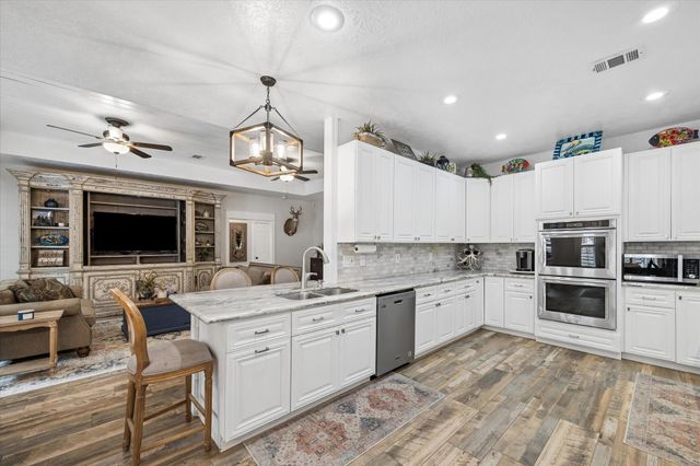 11770 Creek View Lane, Conroe, TX 77385