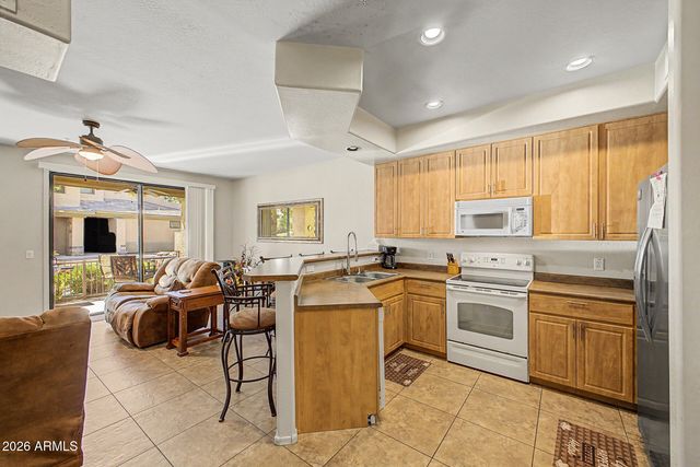 705 W QUEEN CREEK Road 1003, Chandler, AZ 85248