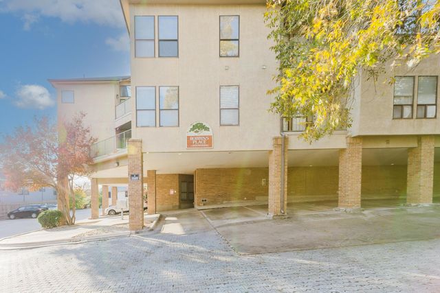 1910 Robbins PL 207, Austin, TX 78705