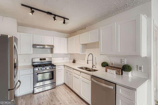 1025 Lakeside Circle, Covington, GA 30016