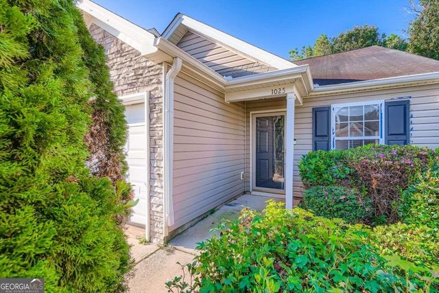 1025 Lakeside Circle, Covington, GA 30016