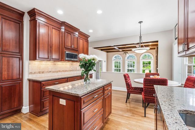 8015 QUARRY RIDGE WAY, Bethesda, MD 20817