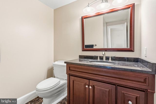 8015 QUARRY RIDGE WAY, Bethesda, MD 20817