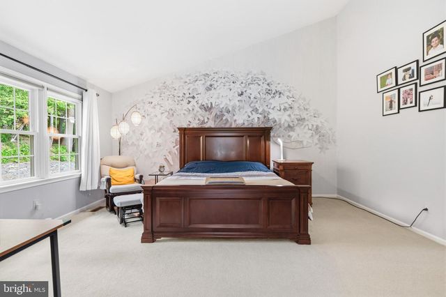8015 QUARRY RIDGE WAY, Bethesda, MD 20817