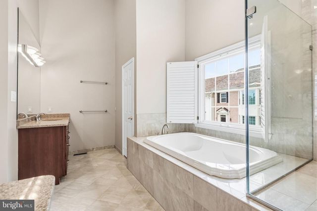 8015 QUARRY RIDGE WAY, Bethesda, MD 20817