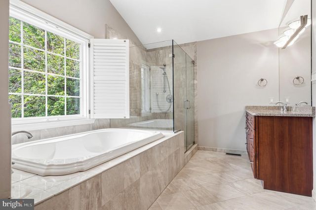 8015 QUARRY RIDGE WAY, Bethesda, MD 20817