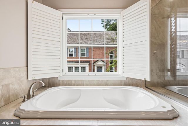 8015 QUARRY RIDGE WAY, Bethesda, MD 20817