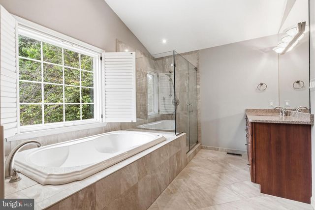 8015 QUARRY RIDGE WAY, Bethesda, MD 20817