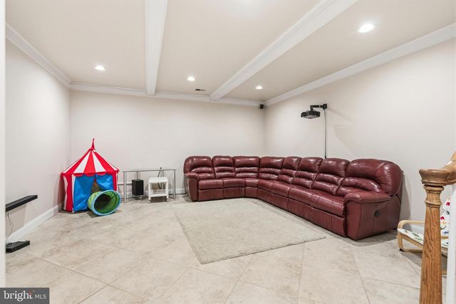 8015 QUARRY RIDGE WAY, Bethesda, MD 20817