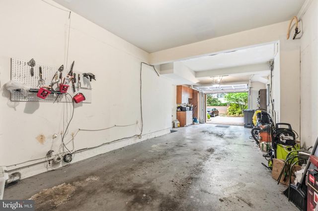 8015 QUARRY RIDGE WAY, Bethesda, MD 20817