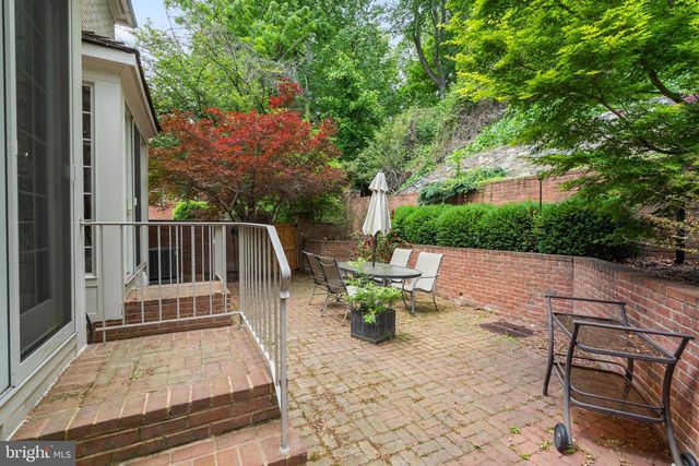 8015 QUARRY RIDGE WAY, Bethesda, MD 20817