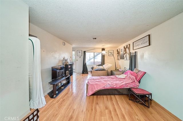 1011 W Avenue H12, Lancaster, CA 93534