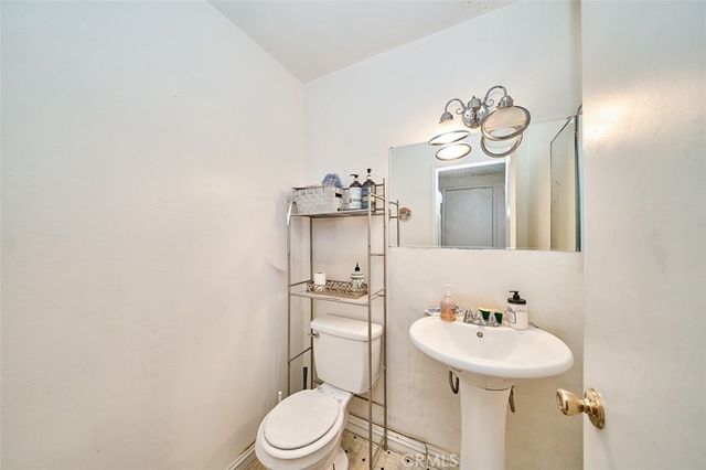 1011 W Avenue H12, Lancaster, CA 93534