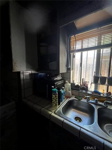 1011 W Avenue H12, Lancaster, CA 93534