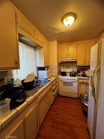 1011 W Avenue H12, Lancaster, CA 93534