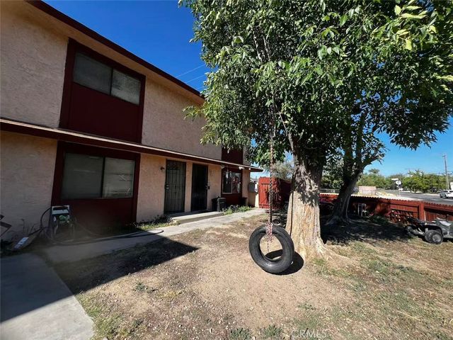 1011 W Avenue H12, Lancaster, CA 93534
