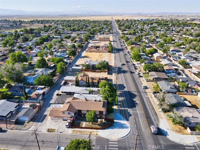 1011 W Avenue H12, Lancaster, CA 93534
