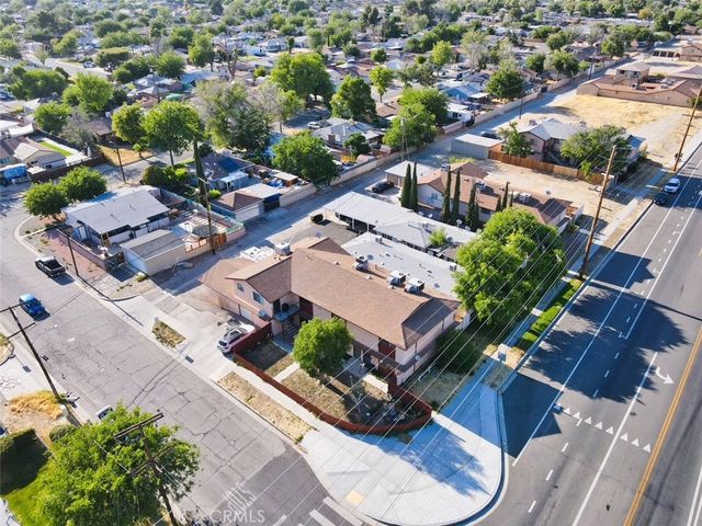 1011 W Avenue H12, Lancaster, CA 93534