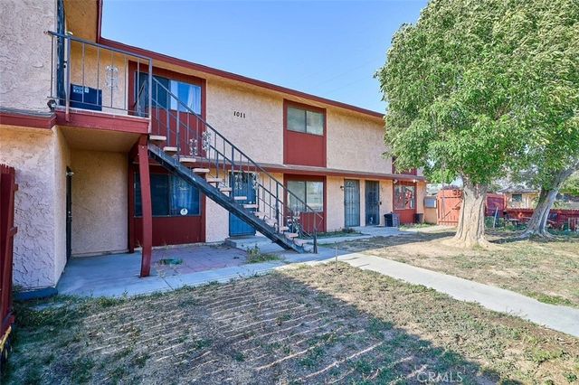 1011 W Avenue H12, Lancaster, CA 93534