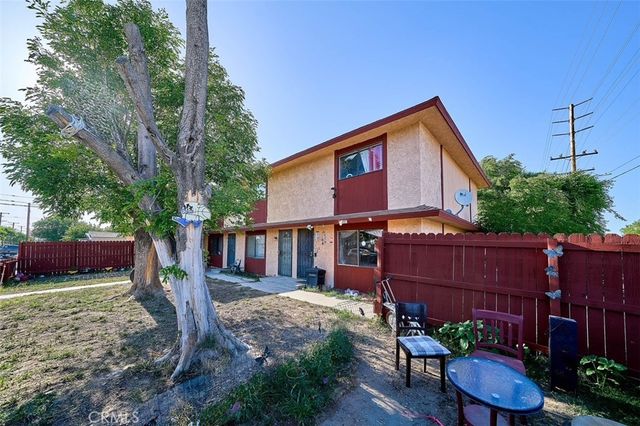 1011 W Avenue H12, Lancaster, CA 93534