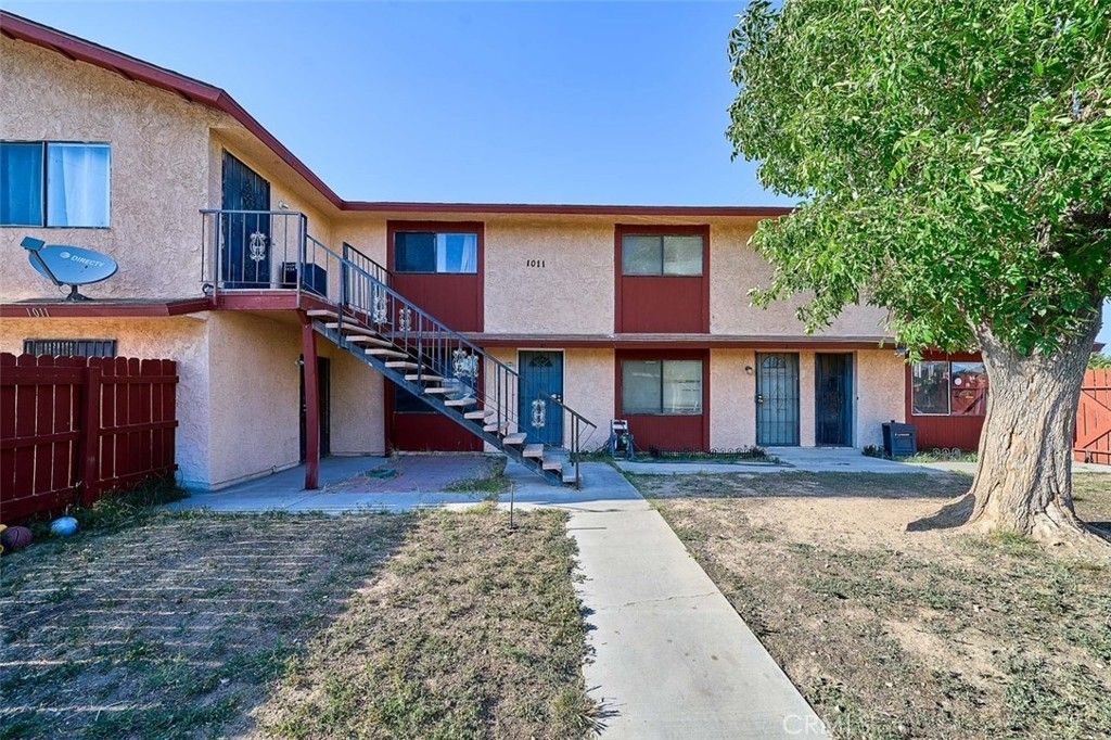 1011 W Avenue H12, Lancaster, CA 93534