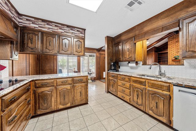 804 Val Verde, Marlin, TX 76661
