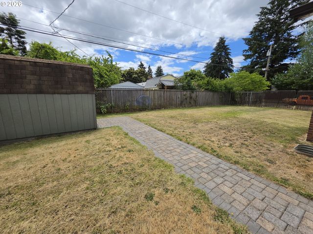 809 FLINT Ave, Vancouver, WA 98664