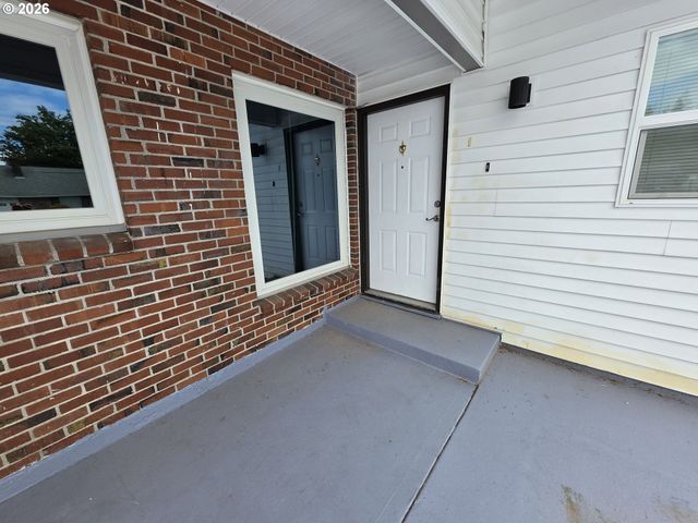 809 FLINT Ave, Vancouver, WA 98664