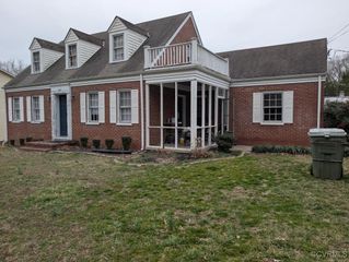 1007 Osborn Rd, Farmville, VA 23901