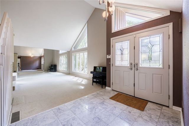 40 Framingham Lane, Pittsford, NY 14534