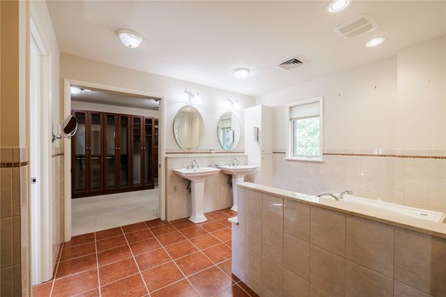 40 Framingham Lane, Pittsford, NY 14534