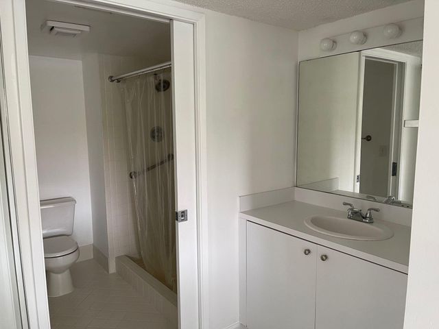 13700 SW 11th St 106A, Pembroke Pines, FL 33027