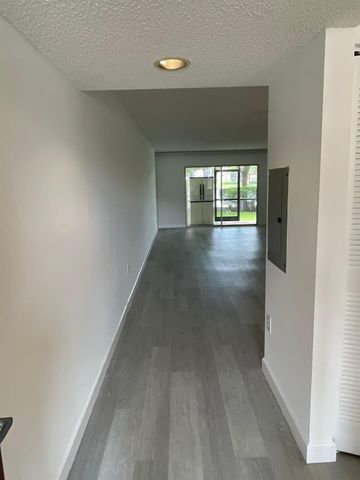 13700 SW 11th St 106A, Pembroke Pines, FL 33027