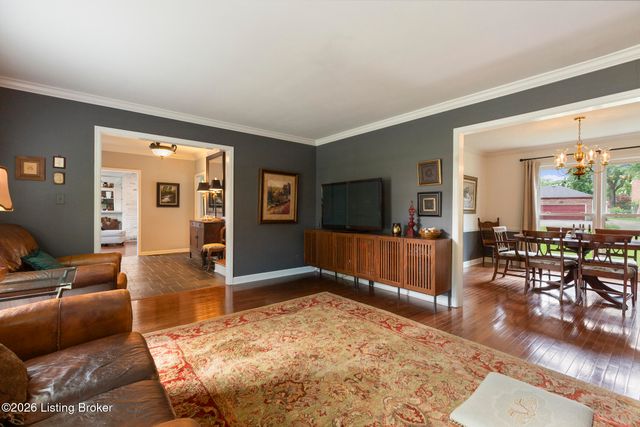 502 Rothbury Ln, Douglass Hills, KY 40243