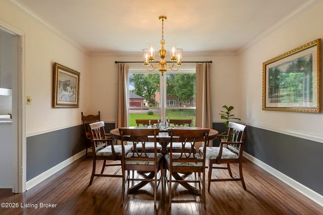 502 Rothbury Ln, Douglass Hills, KY 40243