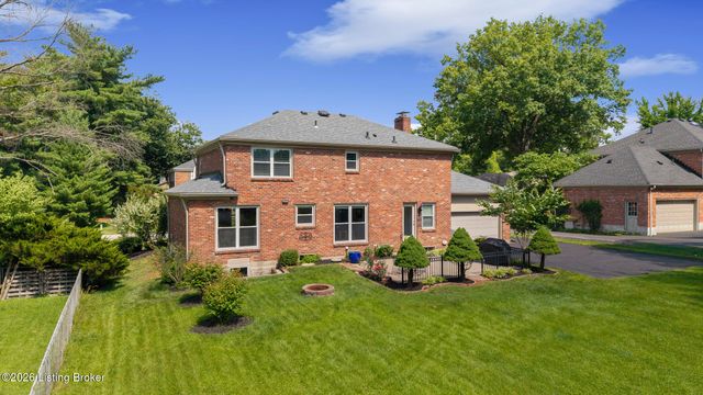502 Rothbury Ln, Douglass Hills, KY 40243