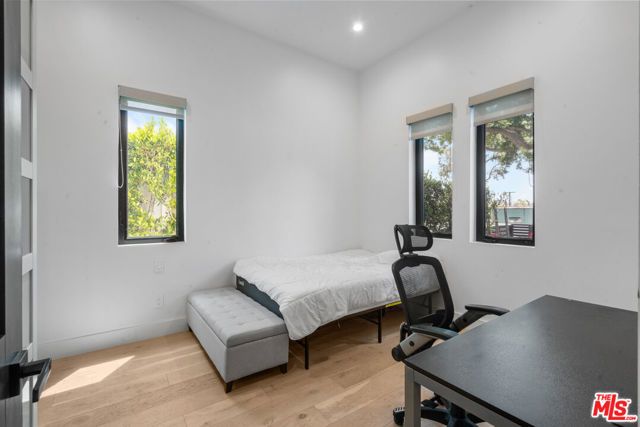 3932 Glencoe Avenue, Culver City, CA 90291