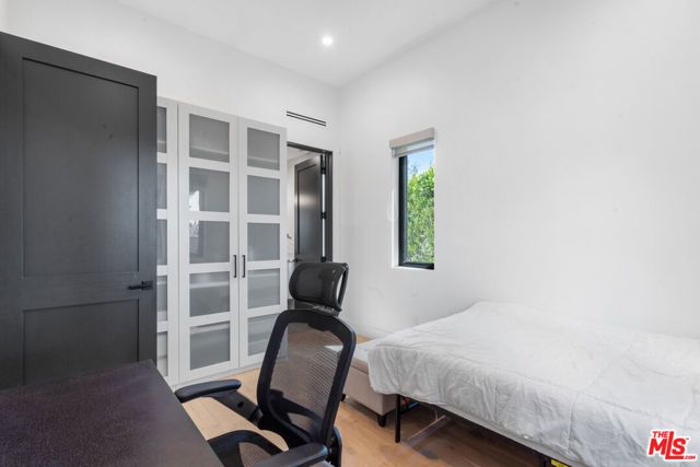 3932 Glencoe Avenue, Culver City, CA 90291